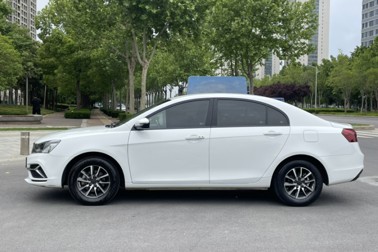 GEELY Emgrand 2019 #6 GEELY Emgrand 2019 car image #6