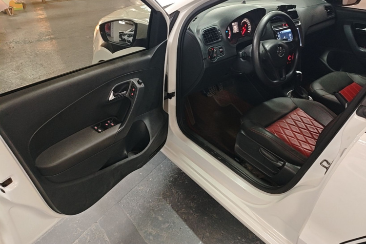 Volkswagen Polo 2017 #16 Volkswagen Polo 2017 car image #16