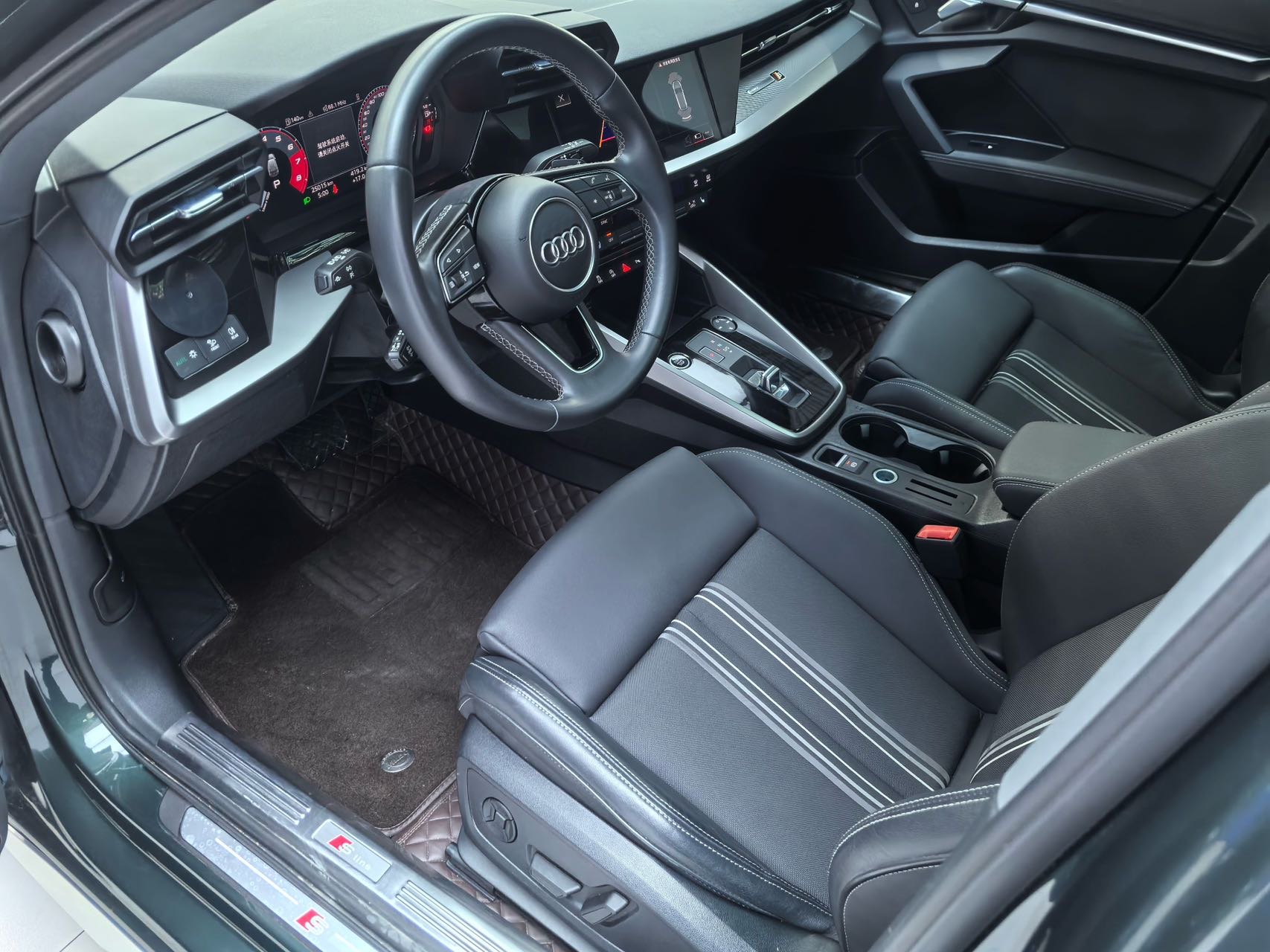 Audi A3 2023 immagine di auto #4