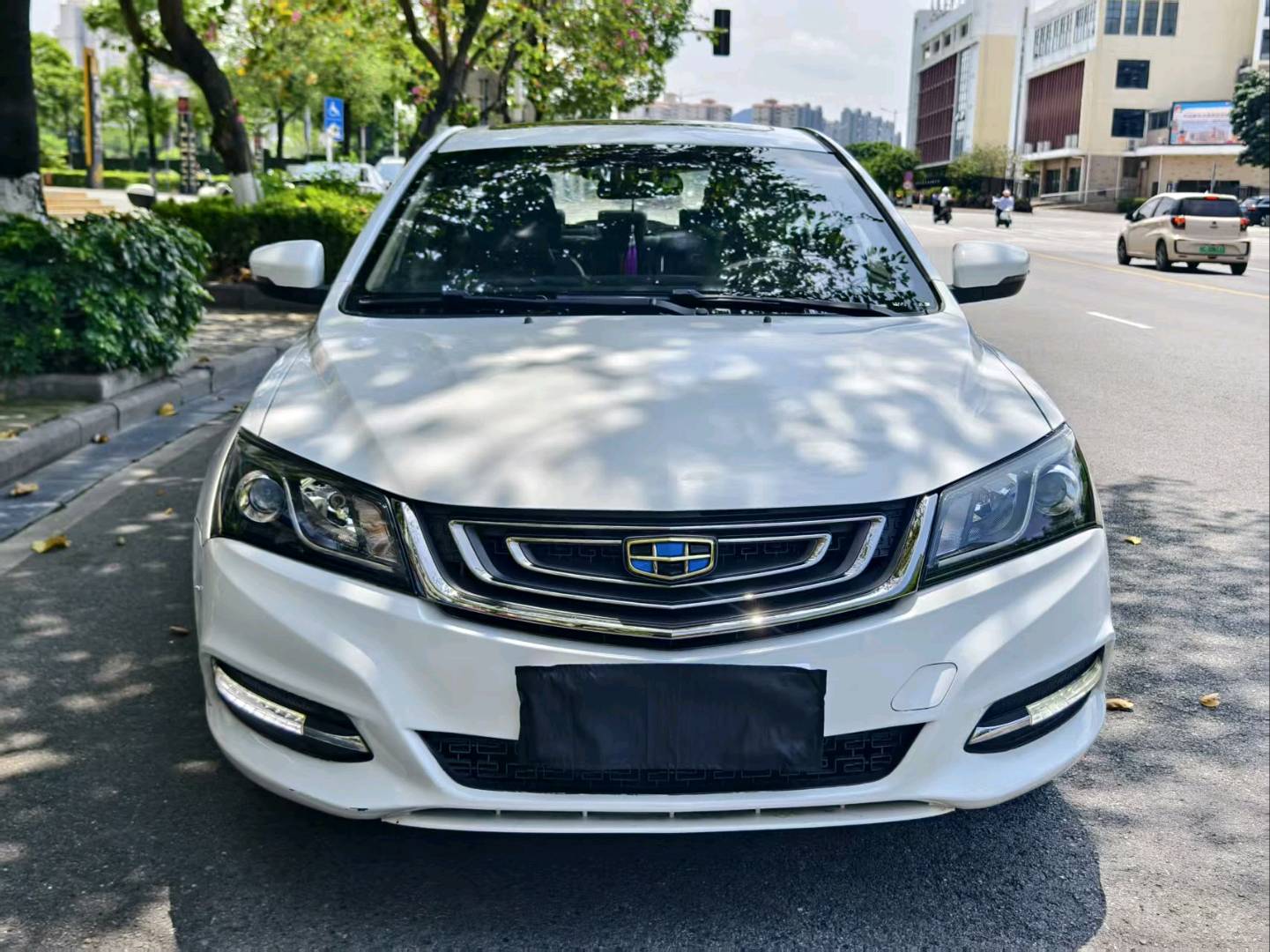 GEELY Emgrand 2017 car image #4