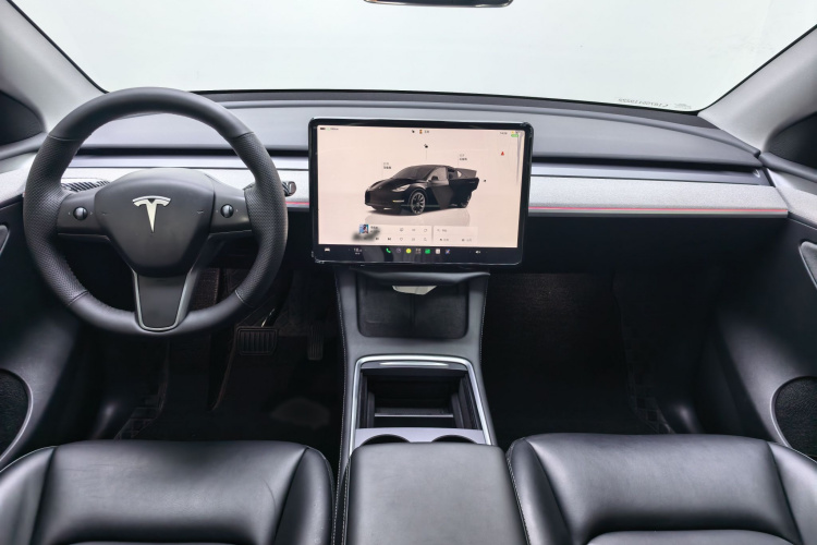 Tesla Model Y 2023 #16 Tesla Model Y 2023 car image #16