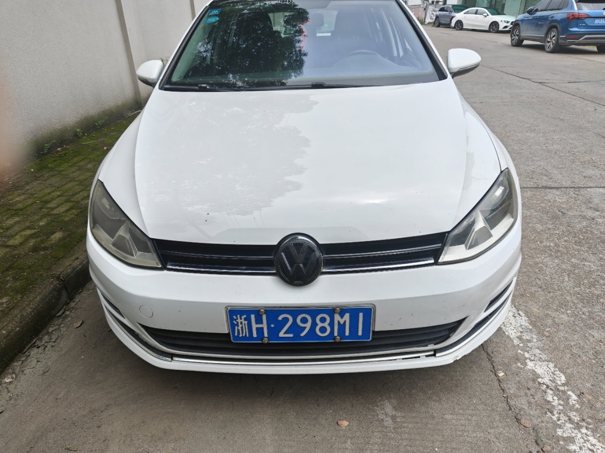 Volkswagen Golf 2016 car image #2