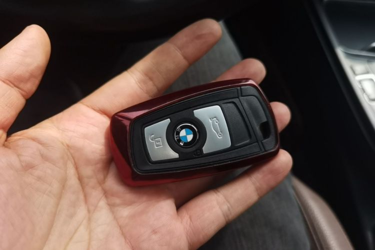 BMW 3 Series 2018 #9 BMW 3 Series 2018 car image #9