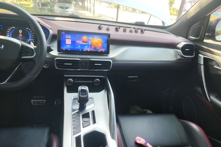 GEELY Coolray 2021 #13 GEELY Coolray 2021 car image #13