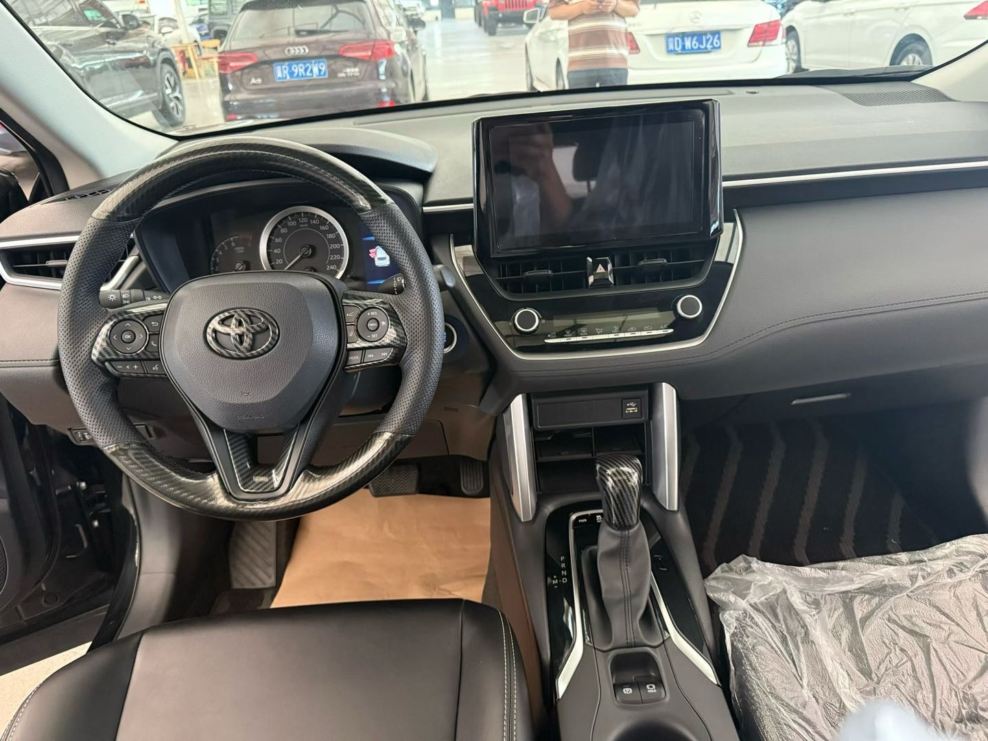 Toyota Corolla Cross 2022 #8 Toyota Corolla Cross 2022 car image #8