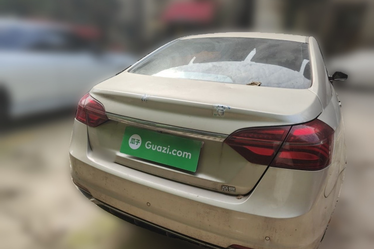 GEELY Emgrand 2019 car image #6
