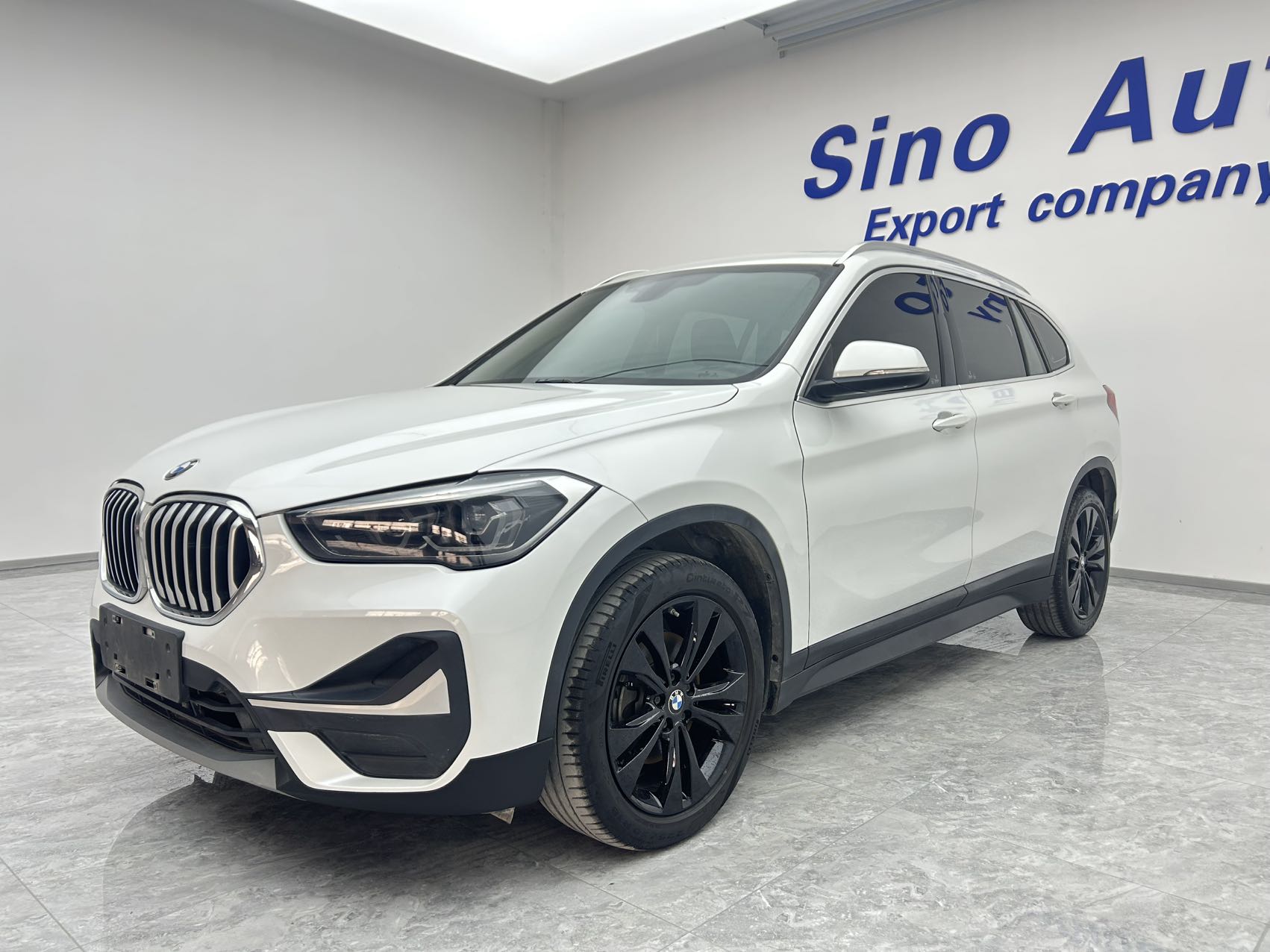 BMW X1 2021 car image 