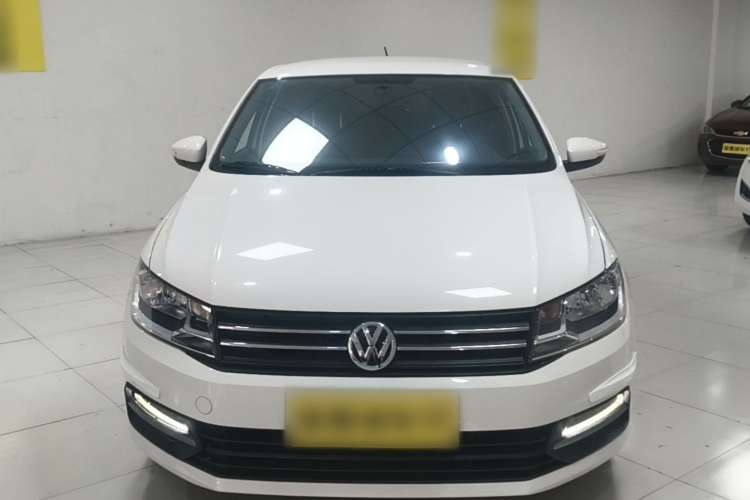 Volkswagen Santana 2020 imagen de coche #3