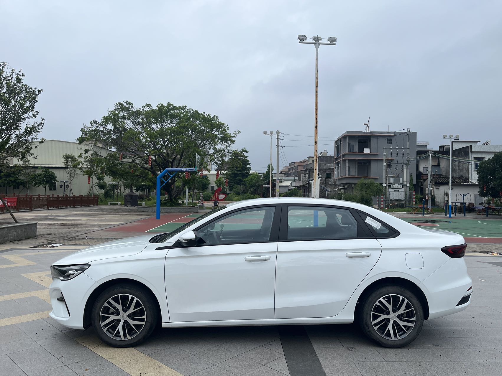 GEELY Emgrand 2023 imagem de carro #2