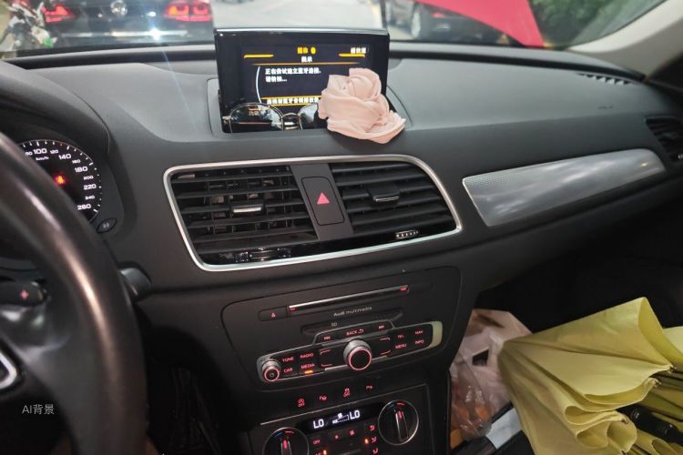 Audi Q3 2016 immagine di auto #15