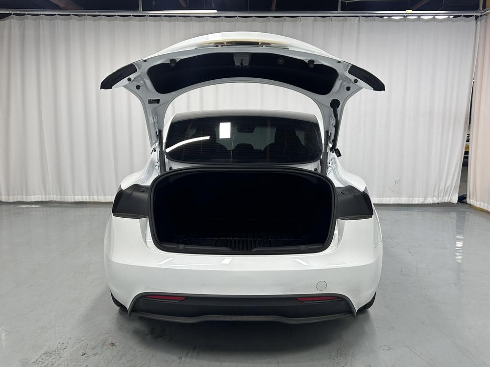Tesla Model 3 2025 car image #20