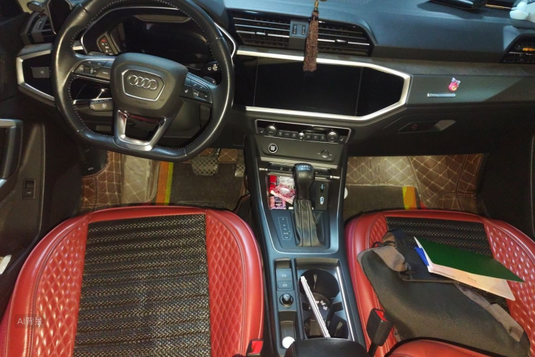 Audi Q3 2022 car image #11