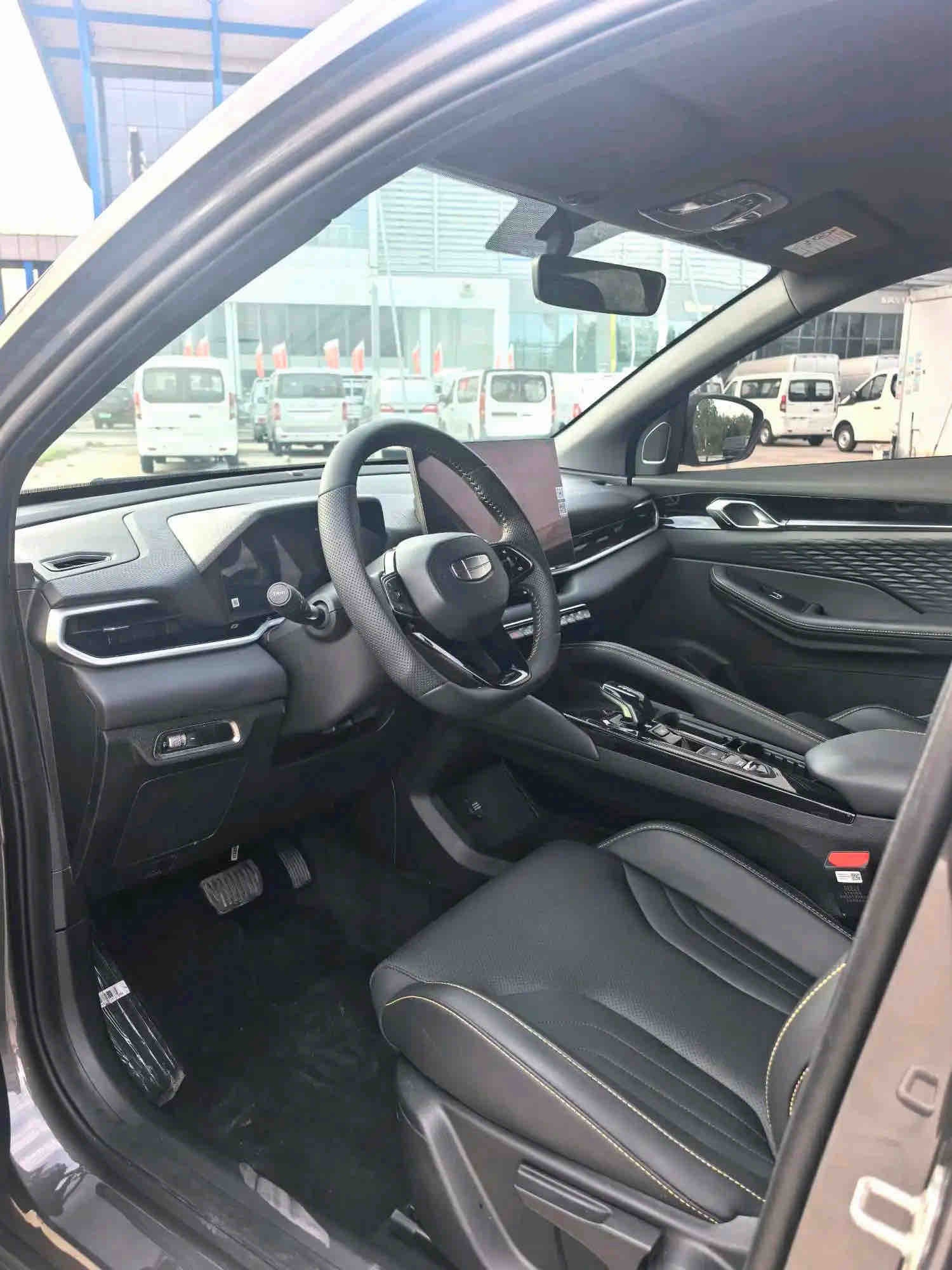 GEELY Coolray 2025 car image #4
