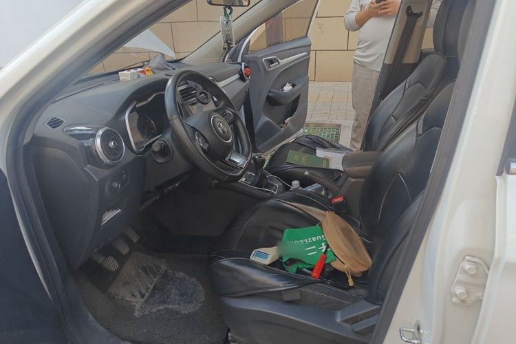 MG ZS 2019 car image #15