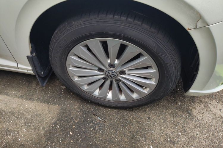 Volkswagen Lavida 2018 car image #9