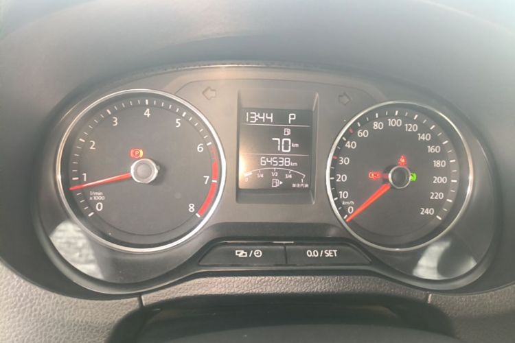 Volkswagen Polo 2019 car image #12