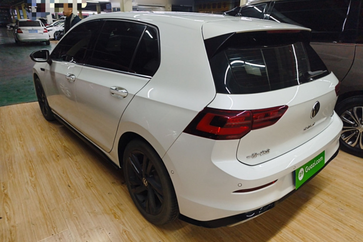 Volkswagen Golf 2022 immagine di auto #5