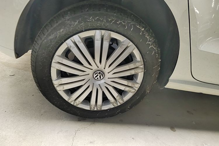 Volkswagen Polo 2018 car image #10