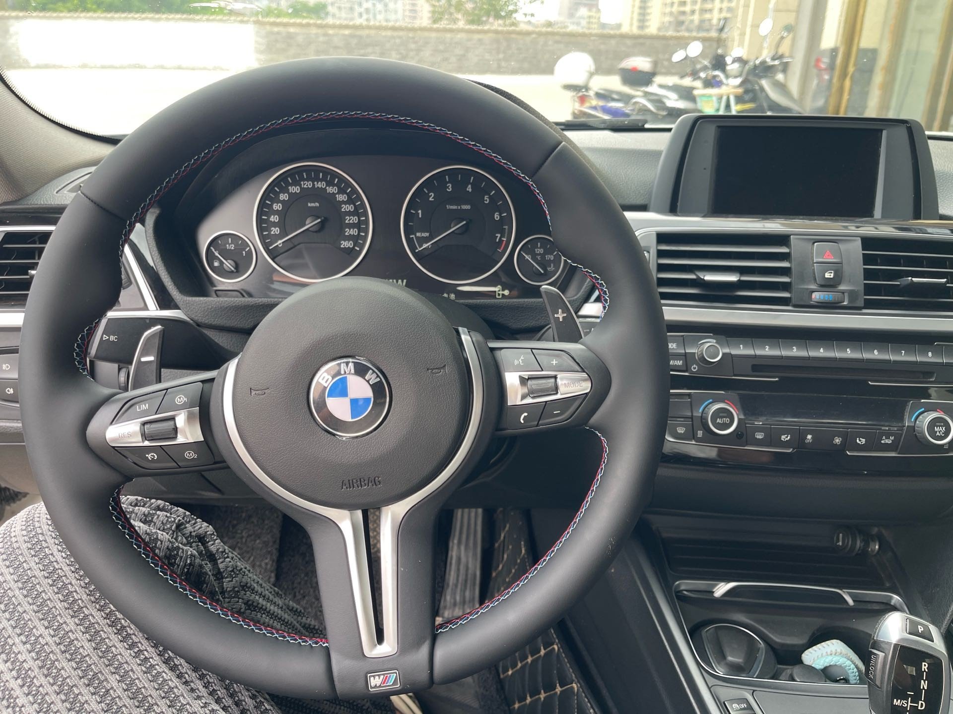 BMW 3 Series 2017 immagine di auto #7