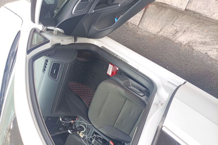 Volkswagen Golf 2017 #25 Volkswagen Golf 2017 car image #25