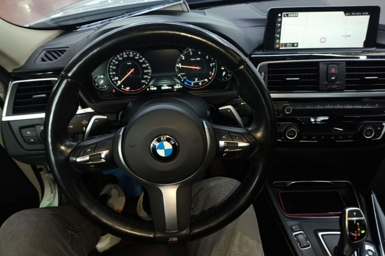 BMW 3 Series 2019 #10 BMW 3 Series 2019 car image #10