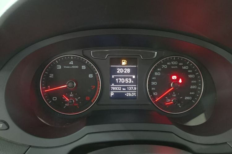 Audi Q3 2017 #12 Audi Q3 2017 car image #12