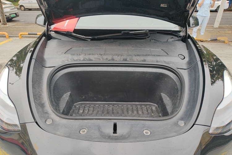 Tesla Model Y 2023 #20 Tesla Model Y 2023 car image #20