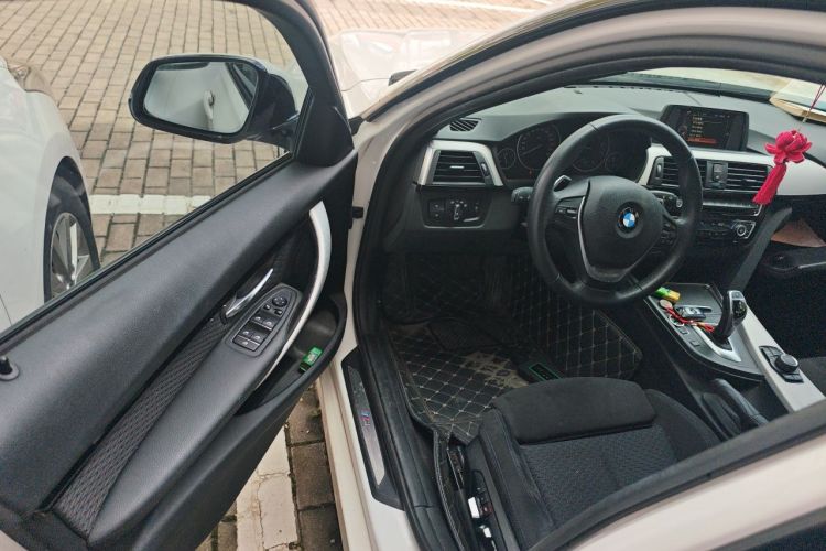 BMW 3 Series 2017 #13 BMW 3 Series 2017 car image #13