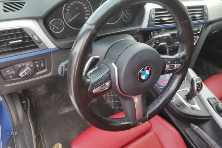 BMW 3 Series 2018 car image #12