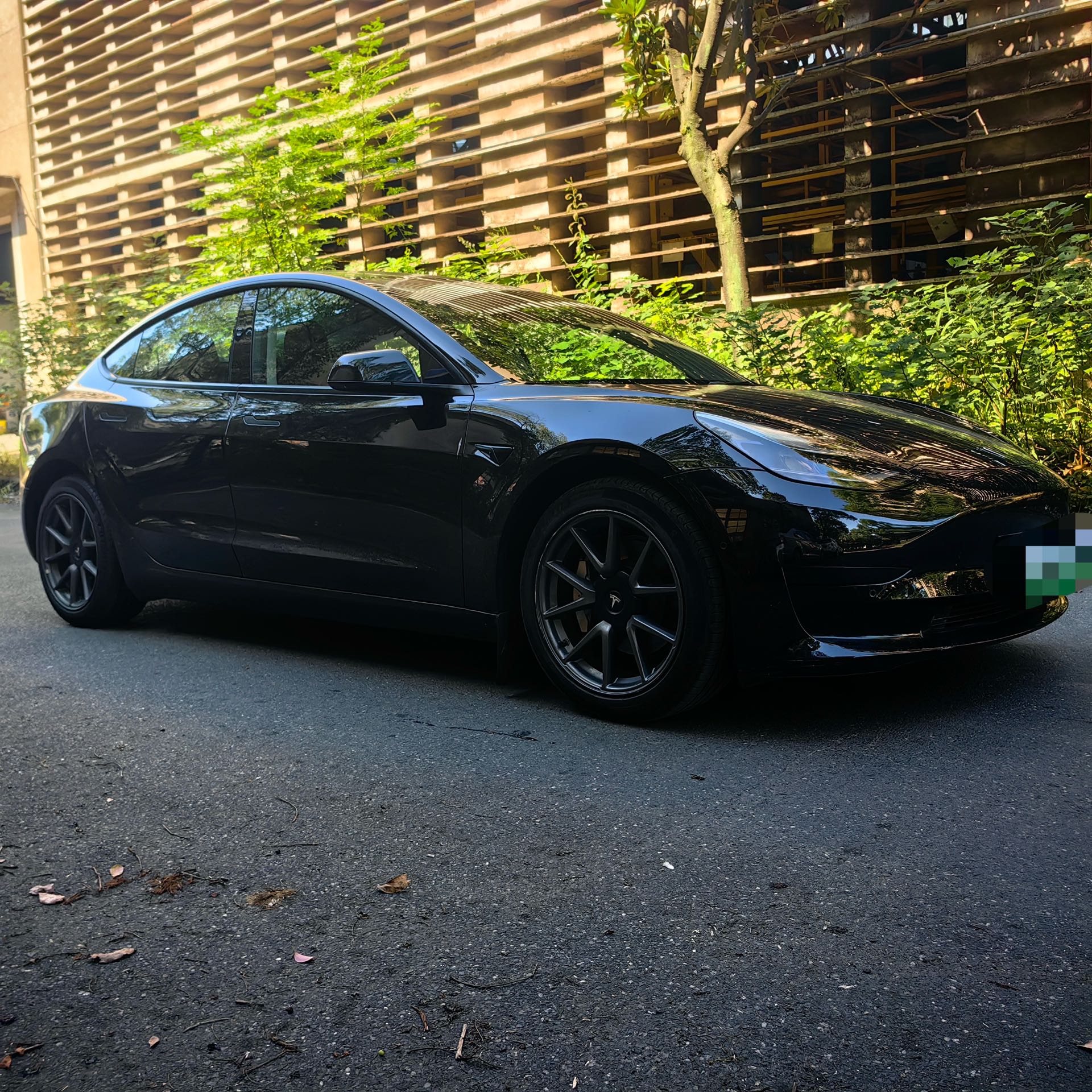 Tesla Model 3 2023 صورة سيارة #3
