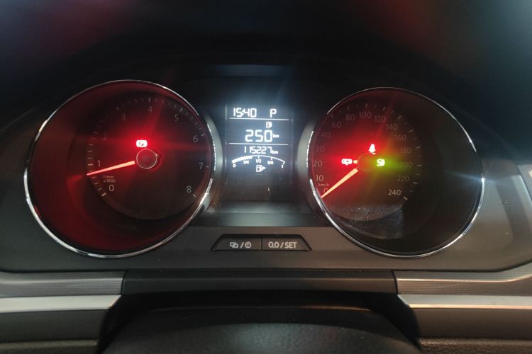 Volkswagen Bora 2018 image de voiture #12