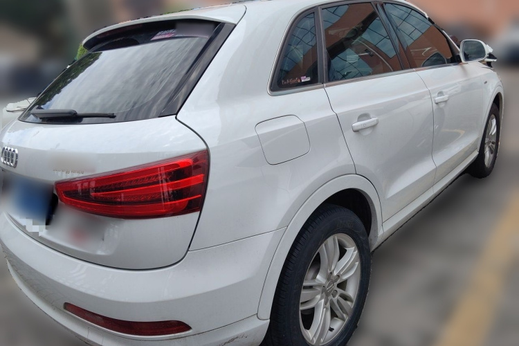Audi Q3 2014 car image #7