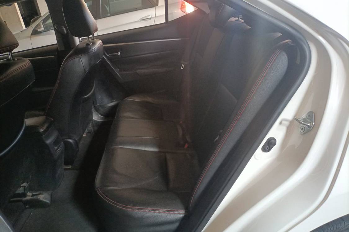 Toyota Corolla 2017 image de voiture #21