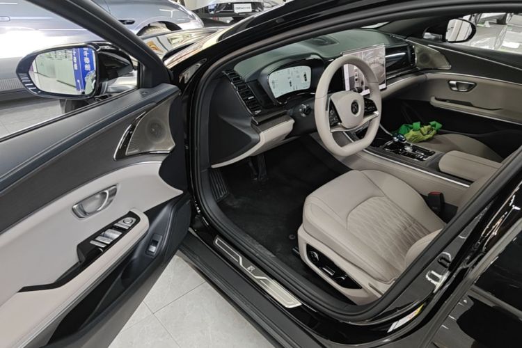 BYD Han 2024 car image #16