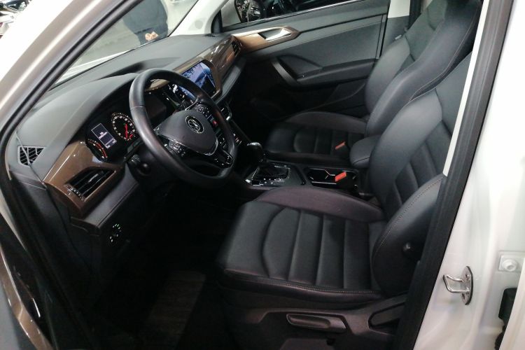 Volkswagen Tharu 2021 immagine di auto #20