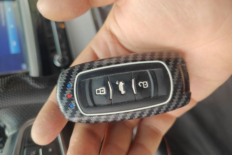 GEELY Emgrand GS 2017 car image #11