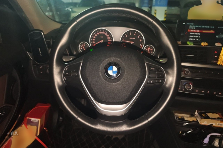 BMW 3 Series 2019 car image #12