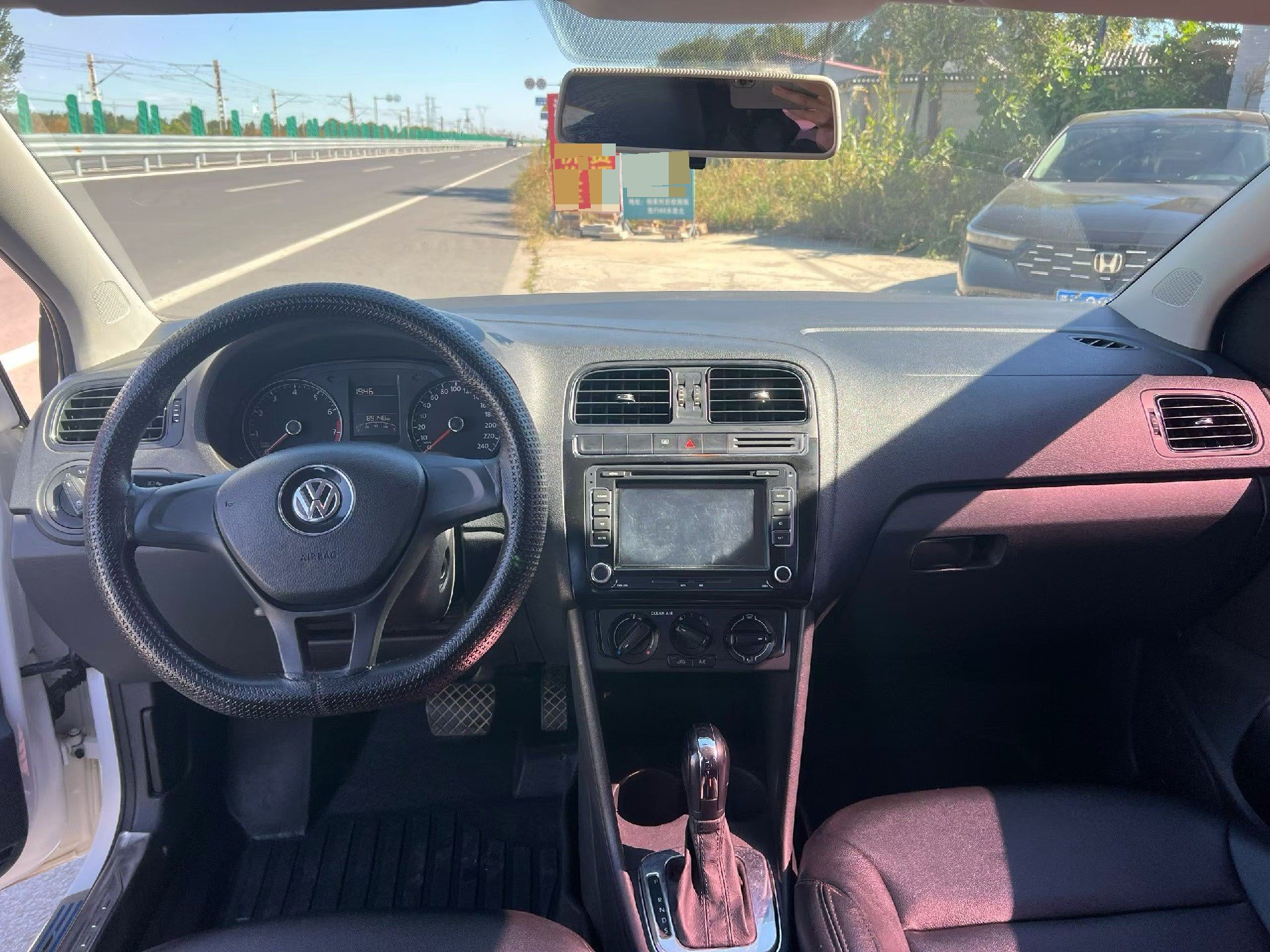 Volkswagen Polo 2016 car image #6