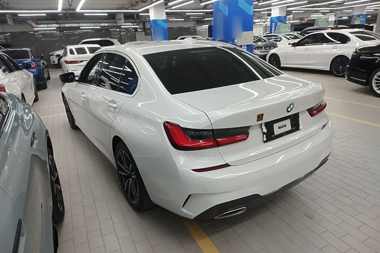 BMW 3 Series 2021 #5 BMW 3 Series 2021 car image #5
