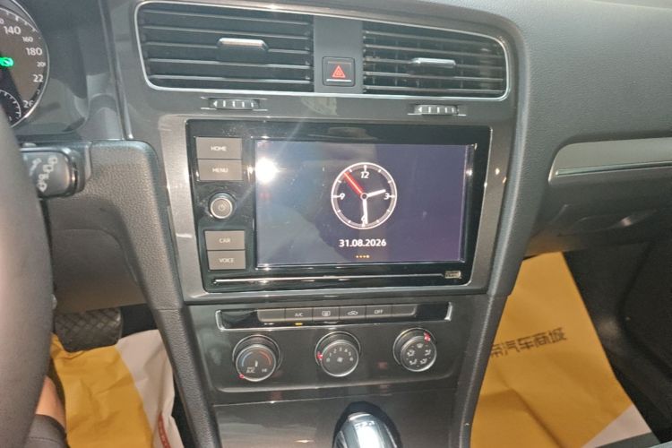 Volkswagen Golf 2019 imagem de carro #13