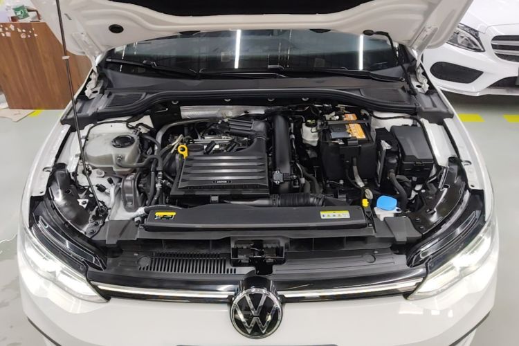 Volkswagen Golf 2022 car image #20