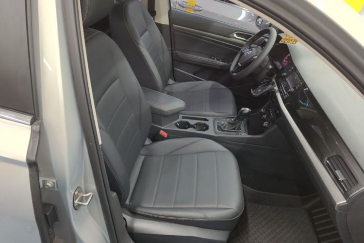 Volkswagen Lavida 2018 car image #24