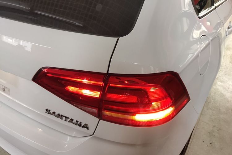 Volkswagen Santana 2017 car image #8