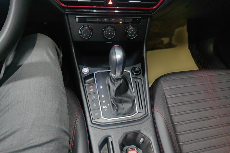 Volkswagen Lavida 2023 car image #17