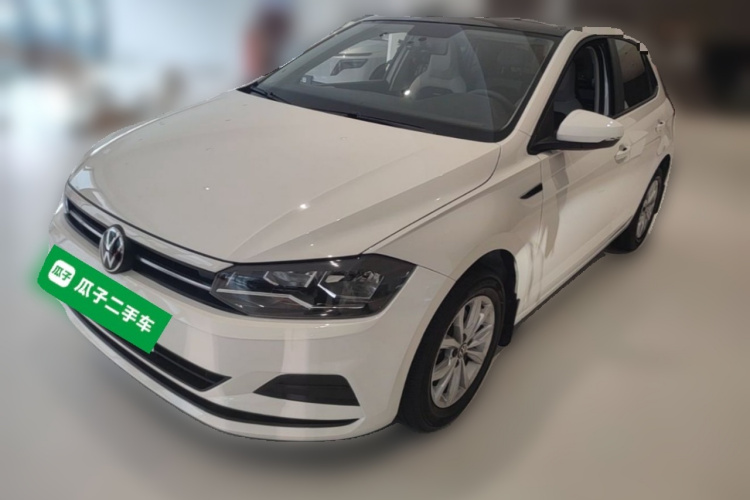 Volkswagen Polo 2022 car image #2