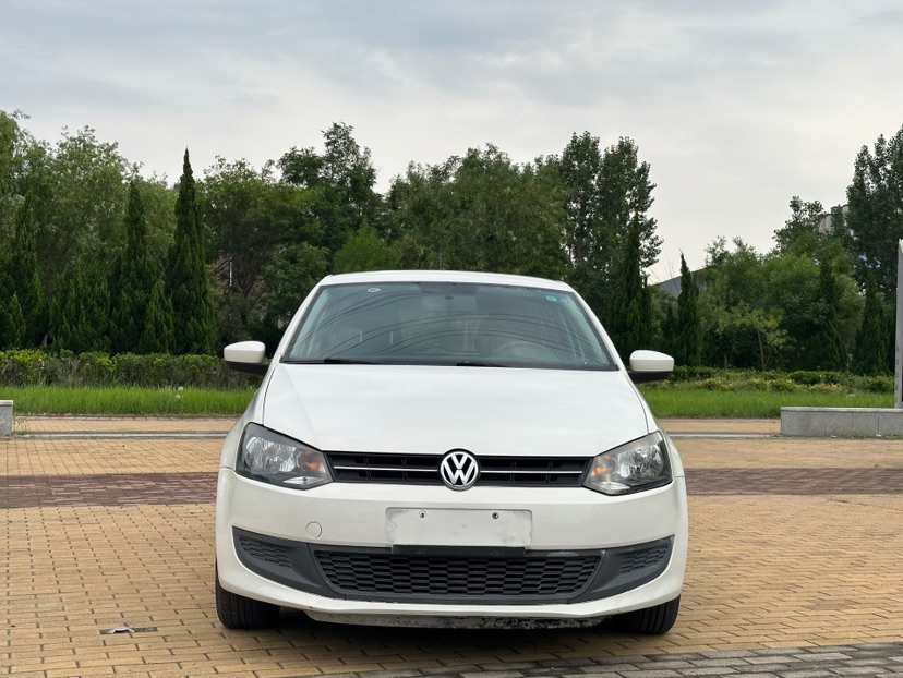 Volkswagen Polo 2013 car image #2