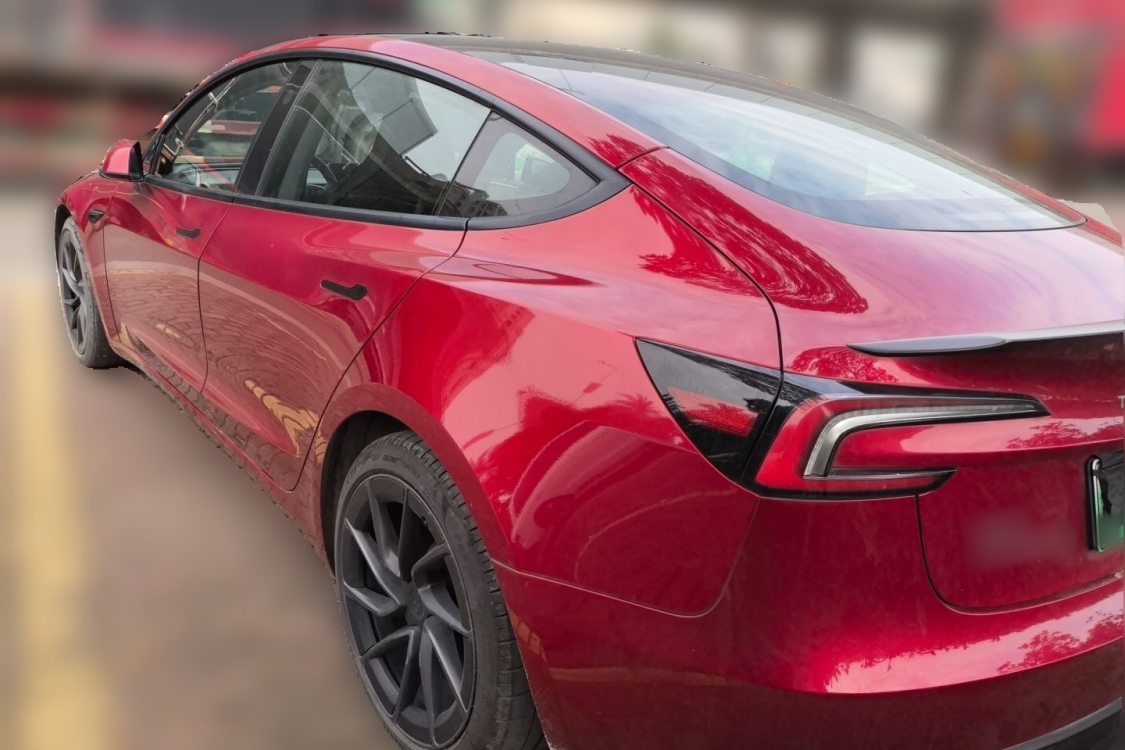 Tesla Model 3 2024 immagine di auto #3
