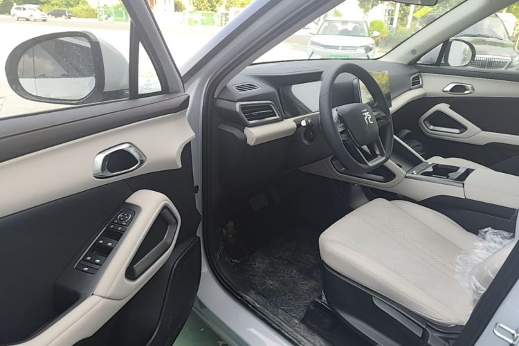 BYD YuanUP 2026 car image #16