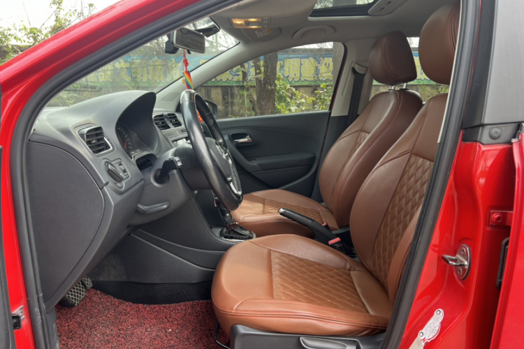 Volkswagen Polo 2018 car image #10
