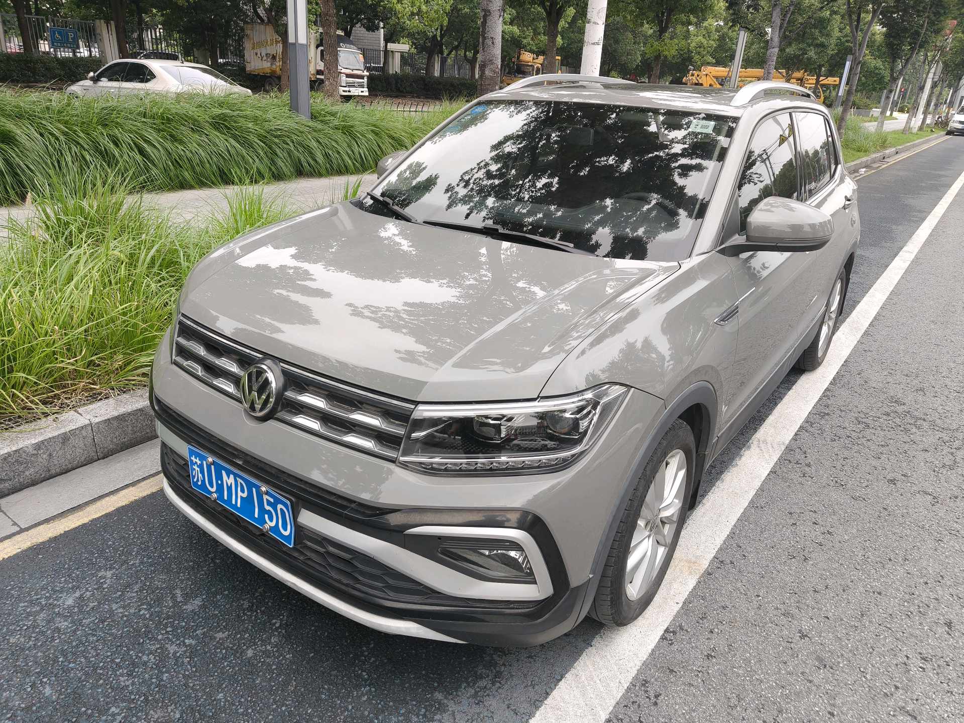 2019 2019 car image